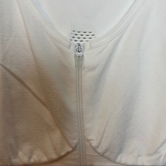 White Cooling Nylon Tank with Full Front Zipper - Picture 3 of 13
